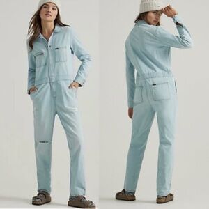 NWOT Lee X FREE PEOPLE Vintage Modern Union-Alls In  Barely blue color
